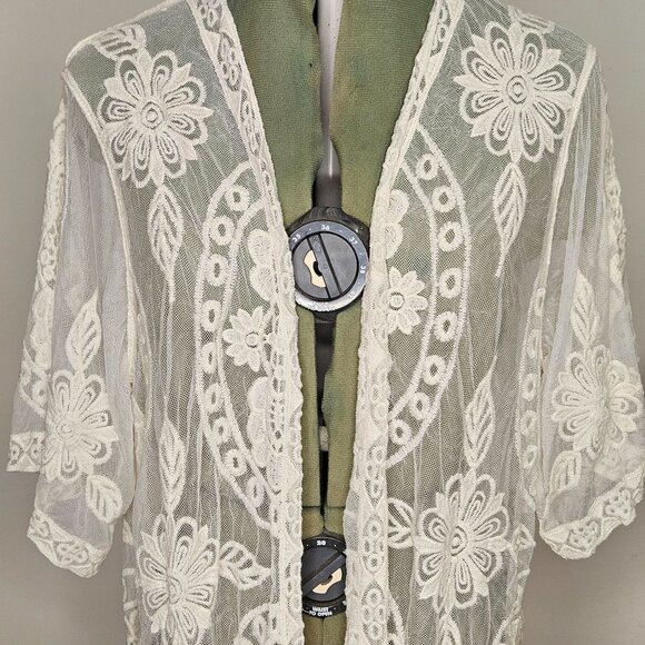 White Sheer Floral Lace Kimono Cardigan Cover Up Open Front 3/4 Sleeve S-M - Picture 2 of 10
